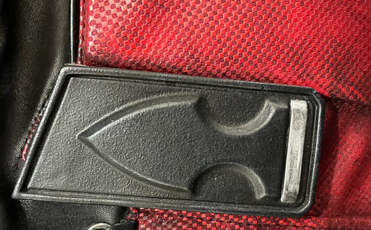 DP2 CHEST KNIVES - Set de Cuchillos de Pecho (Réplica de Goma)