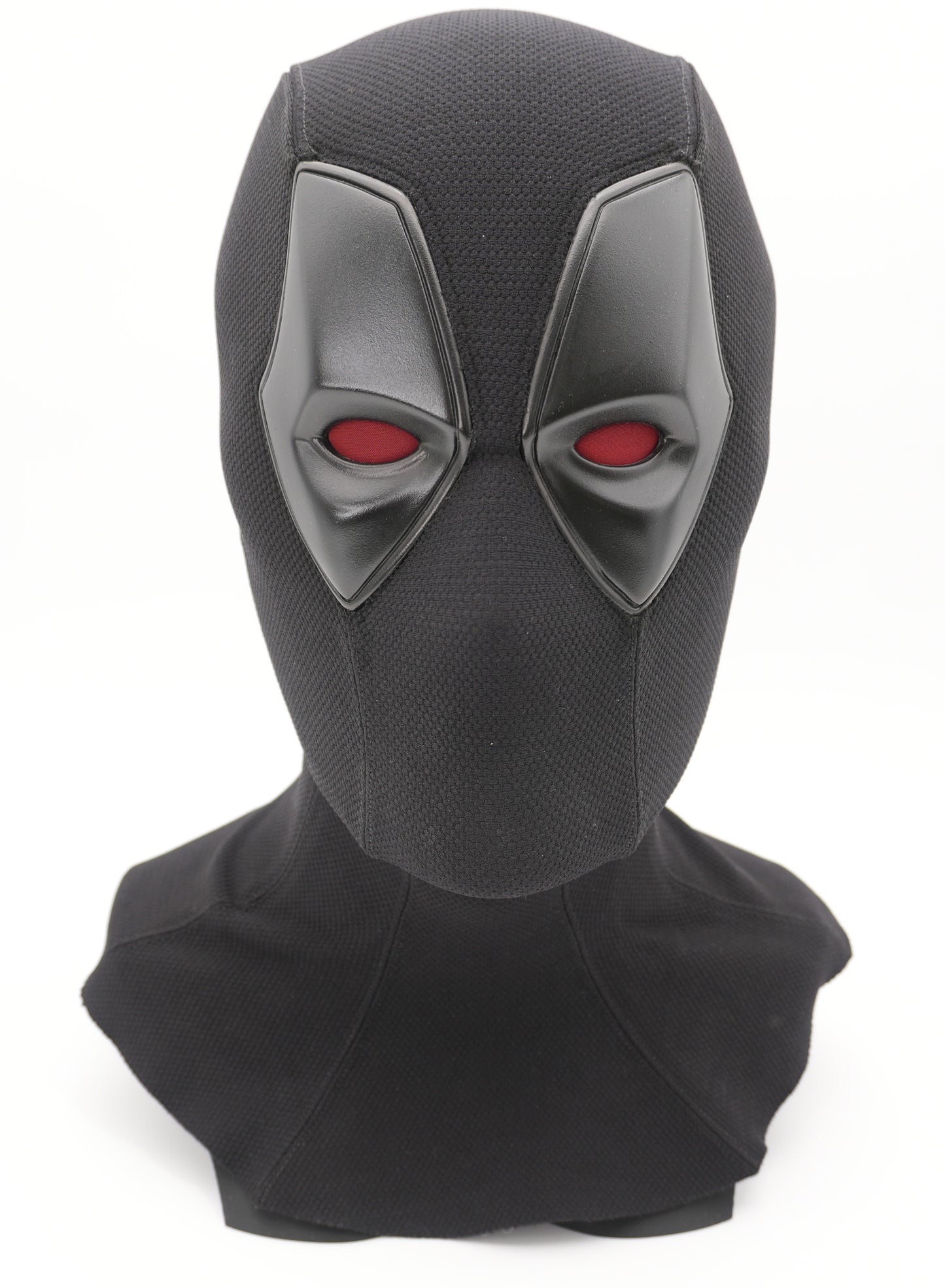 V2 CRC BLACK MASK – Red Eyes Archive Edition (2022)